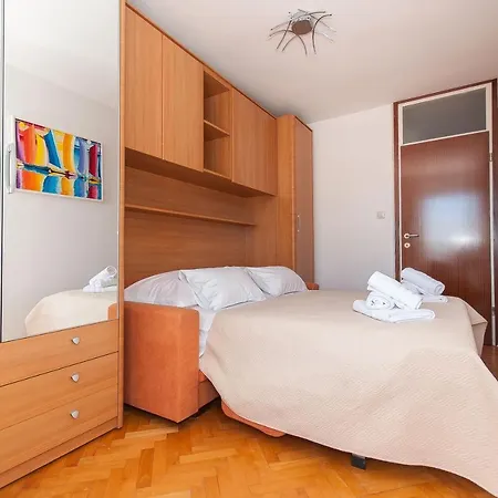 Seaview Flat In The Center Omiš